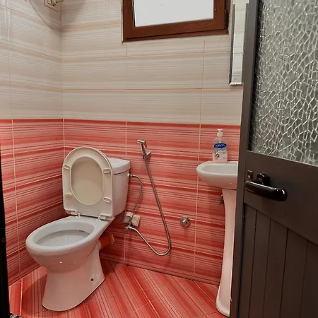 Hostal Grande House *