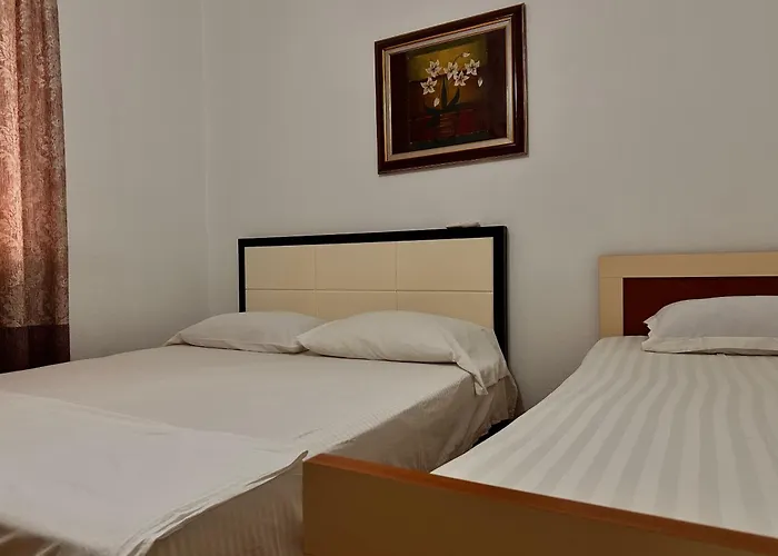 Grande House Hostel *