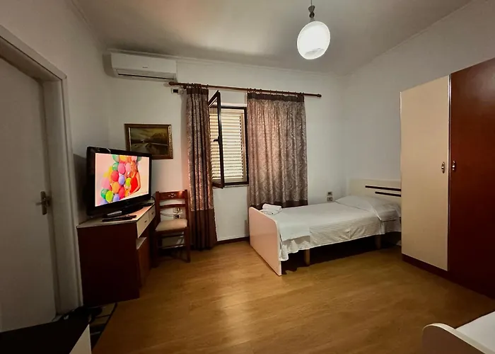 Grande House Hostel *