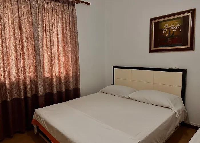 Grande House Hostel *