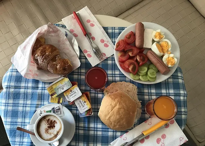 Grande House Hostel *